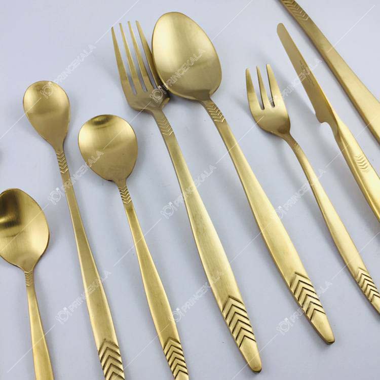 سرویس قاشق چنگال نیوبرلین مدل هاف طلایی نیمه مات