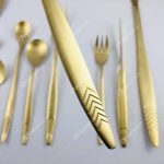 سرویس قاشق چنگال نیوبرلین مدل هاف طلایی نیمه مات